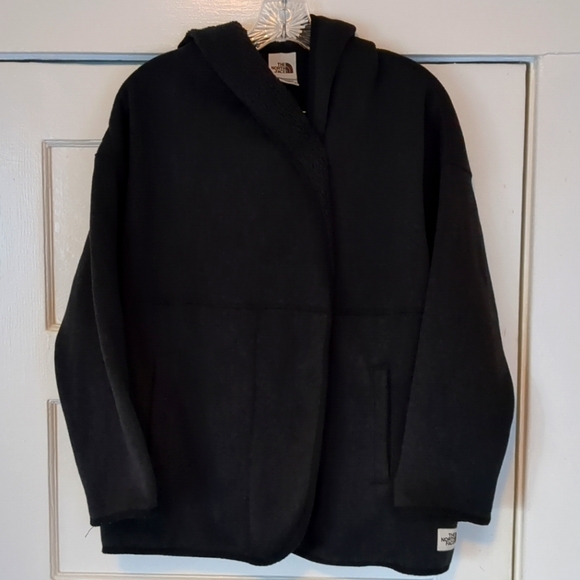 The North Face Sweaters - The North Face Crescent Wrap Fleece Sweater Hoodie Medium Black Women's Sherpa